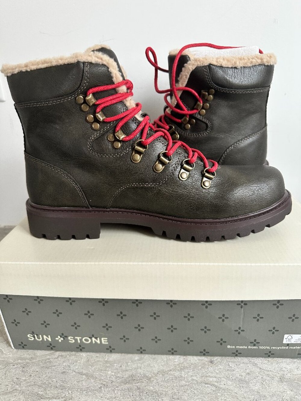 Sun Stone Glenn Olive Green Winter Hiking Boots Mens Sz 9 Faux Shearling Lining